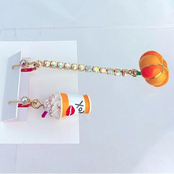 NWT Betsey Johnson Pumpkin Spice Coffee & Pumpkin Mismatch Drop Earrings - Picture 7 of 12